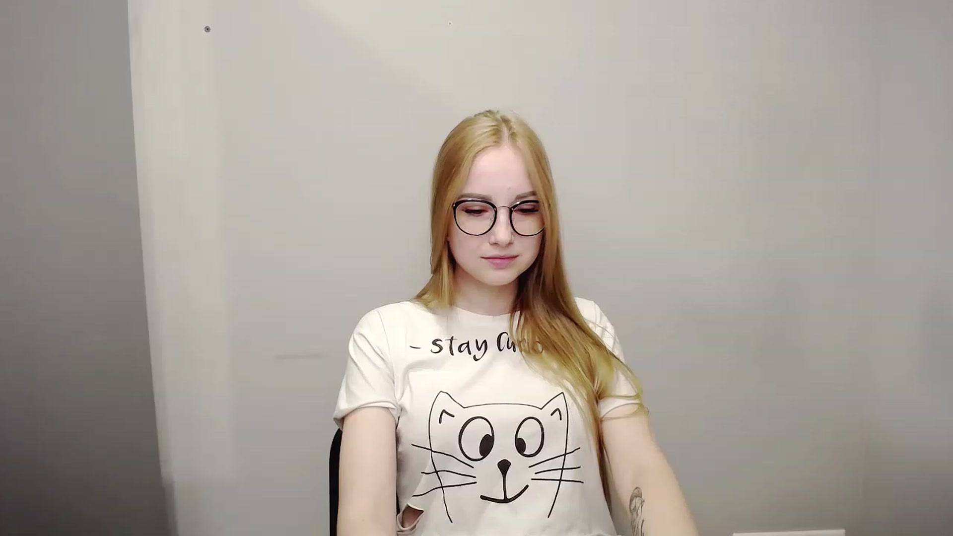 Gallery image thumbnail from JessPretty_'s myfreecams stream on, 04/08/2023, 01:55 image 14 of 20