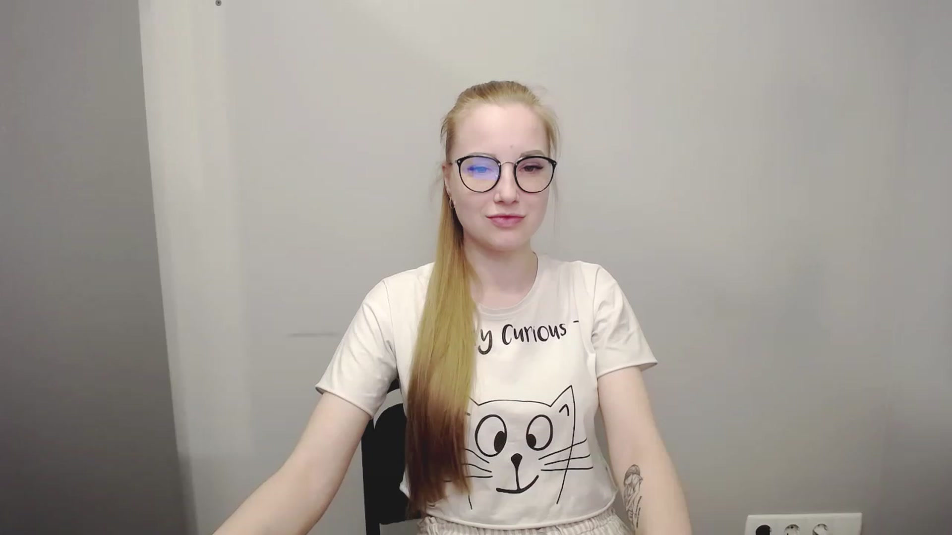 Gallery image thumbnail from JessPretty_'s myfreecams stream on, 04/20/2023, 01:27 image 3 of 20