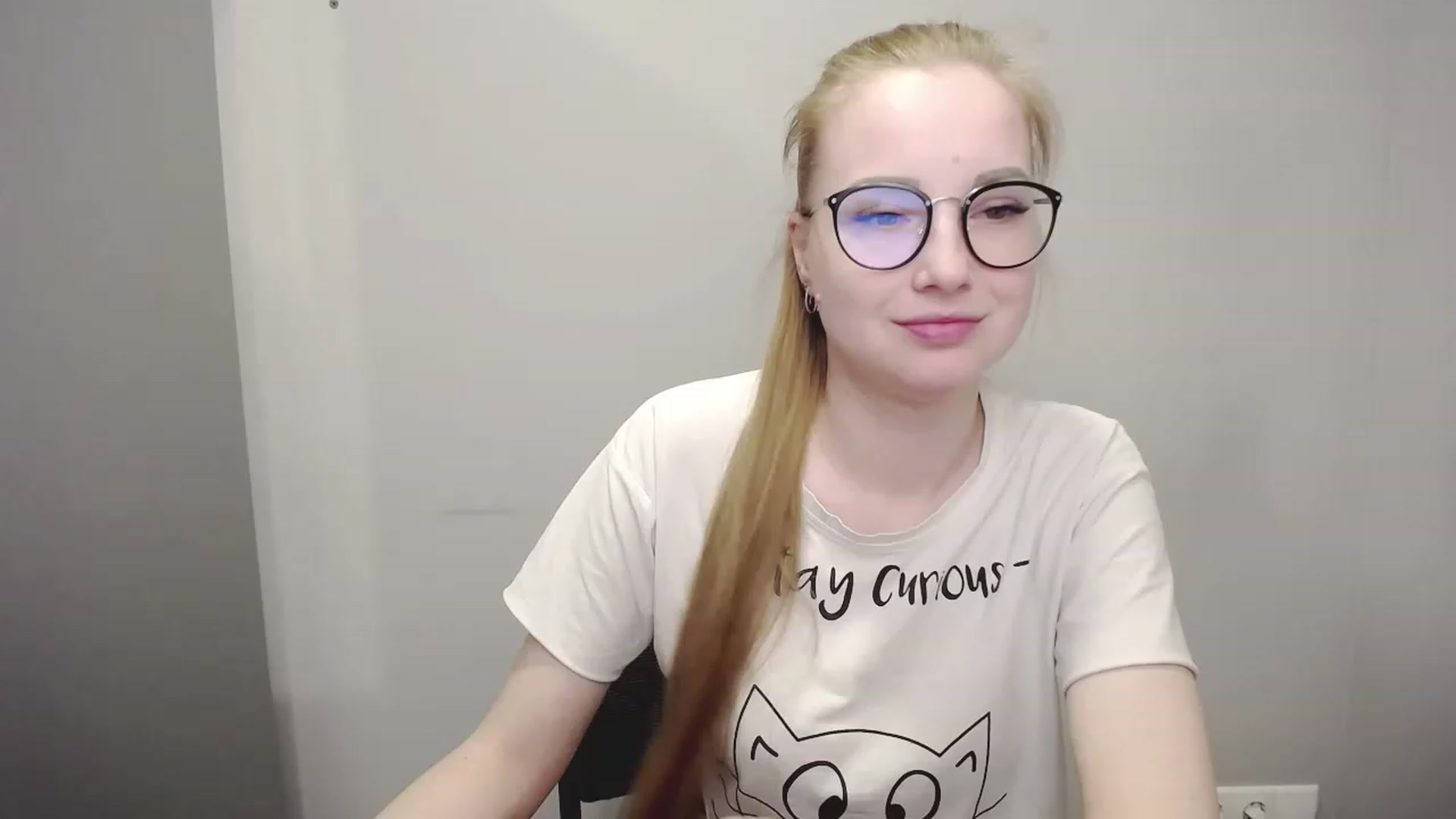 Gallery image thumbnail from JessPretty_'s myfreecams stream on, 04/20/2023, 01:27 image 6 of 20