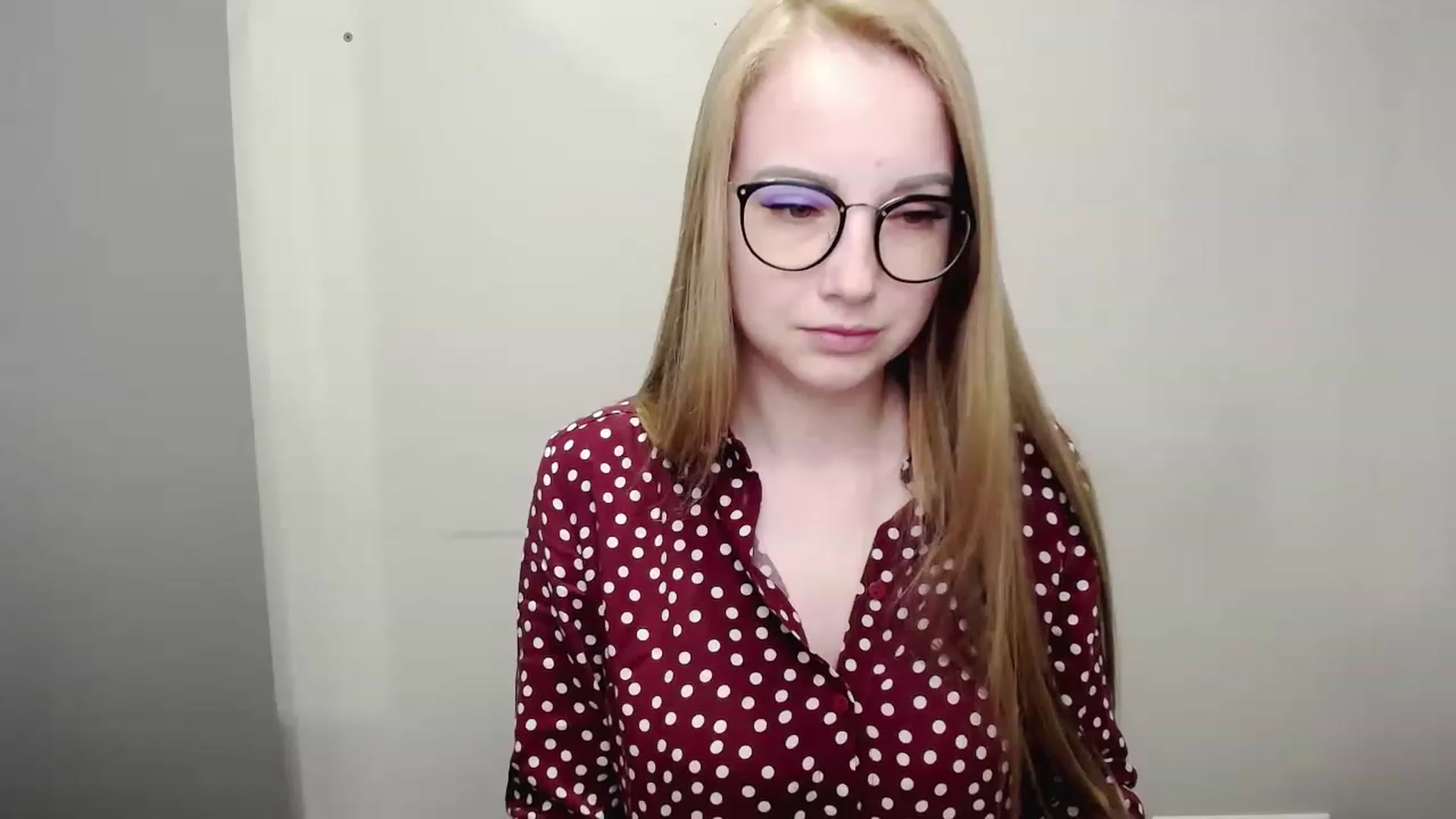 Gallery image thumbnail from JessPretty_'s myfreecams stream on, 05/15/2023, 24:34 image 10 of 20