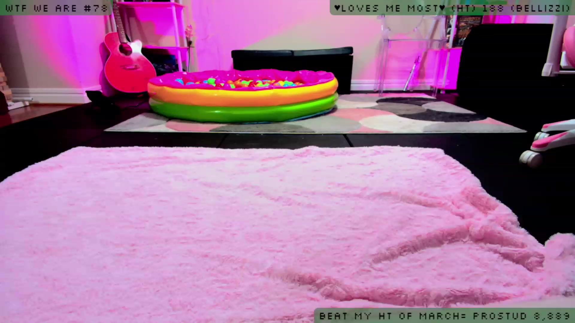 Gallery image thumbnail from JessWhitmore's myfreecams stream on, 03/29/2023, 05:21 image 4 of 20