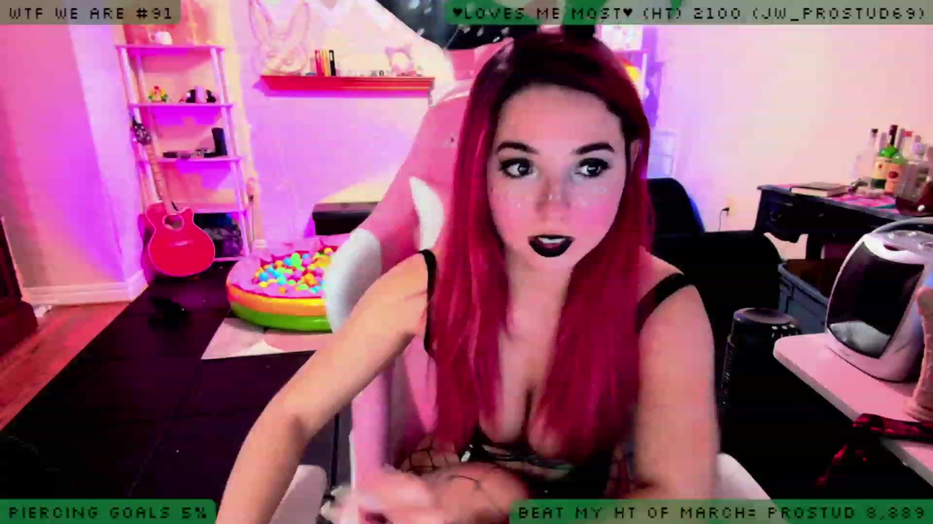 Gallery image thumbnail from JessWhitmore's myfreecams stream on, 04/01/2023, 03:07 image 17 of 20