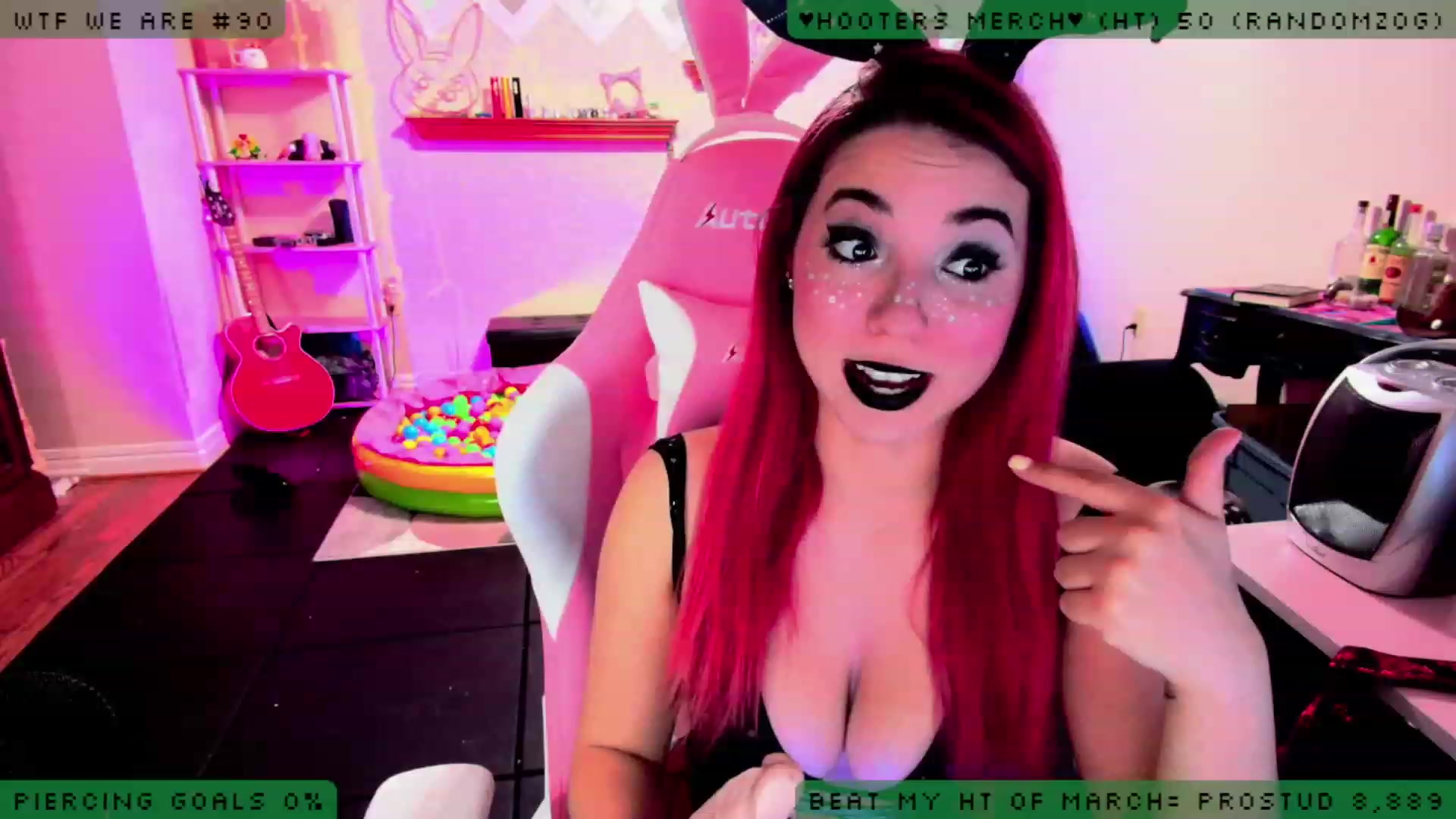 Gallery image thumbnail from JessWhitmore's myfreecams stream on, 04/01/2023, 03:07 image 2 of 20