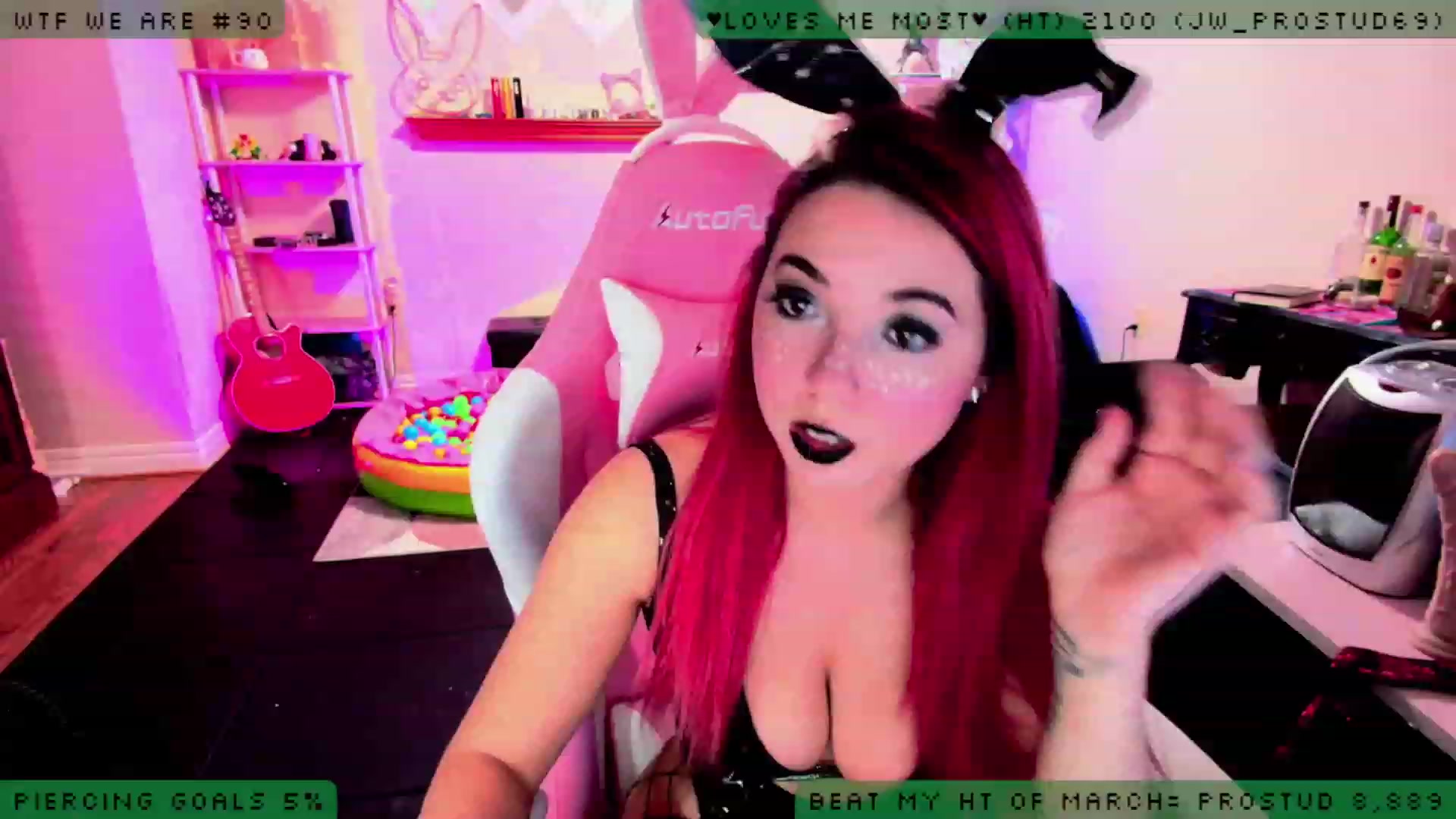 Gallery image thumbnail from JessWhitmore's myfreecams stream on, 04/01/2023, 03:07 image 12 of 20
