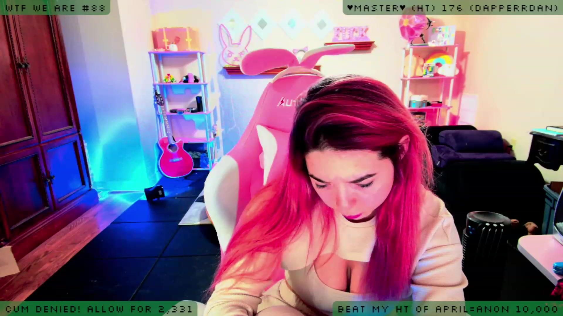 Gallery image thumbnail from JessWhitmore's myfreecams stream on, 04/14/2023, 04:15 image 9 of 20