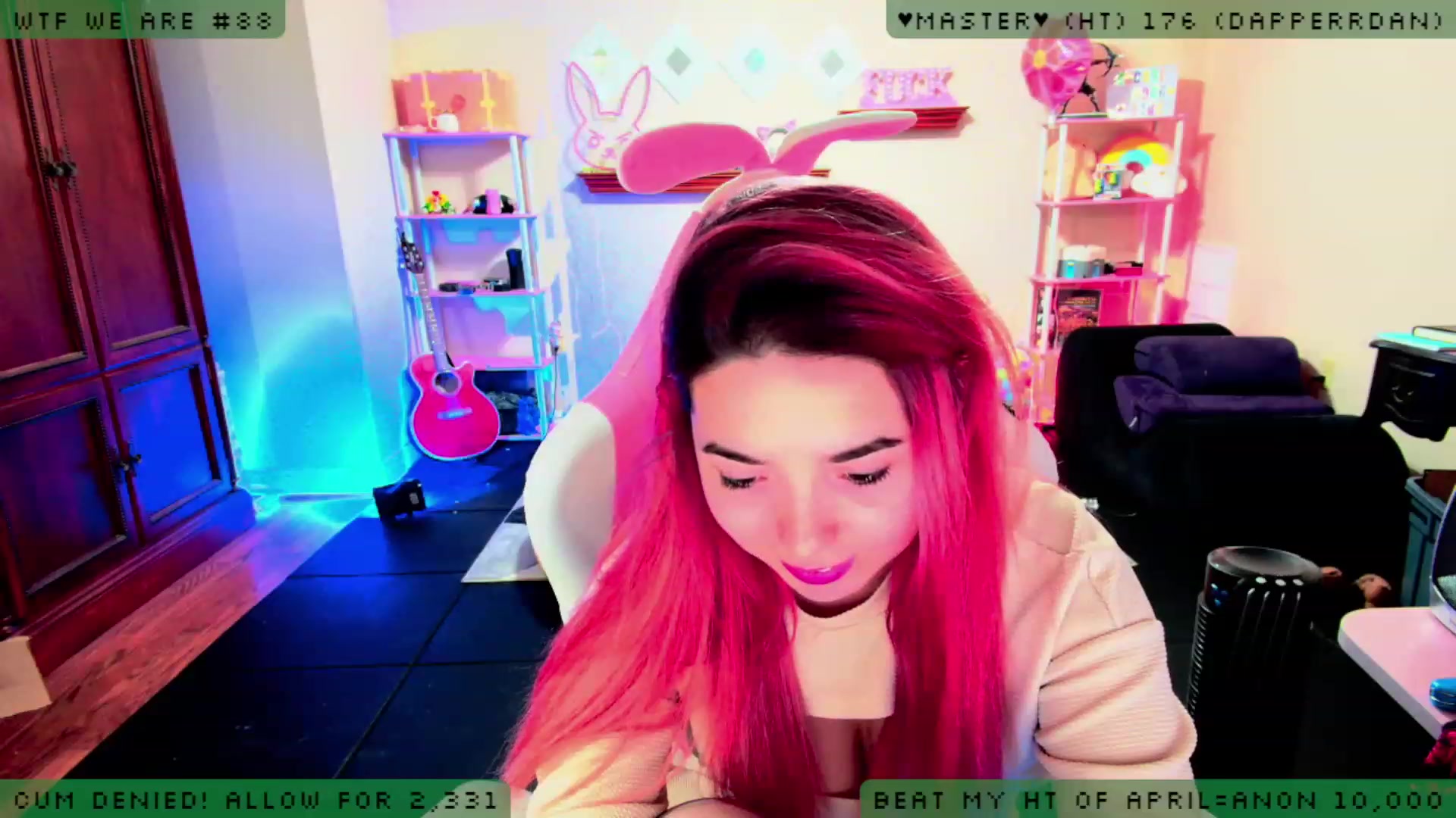Gallery image thumbnail from JessWhitmore's myfreecams stream on, 04/14/2023, 04:15 image 7 of 20