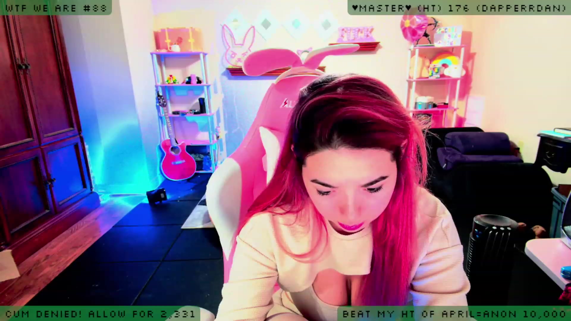 Gallery image thumbnail from JessWhitmore's myfreecams stream on, 04/14/2023, 04:15 image 8 of 20