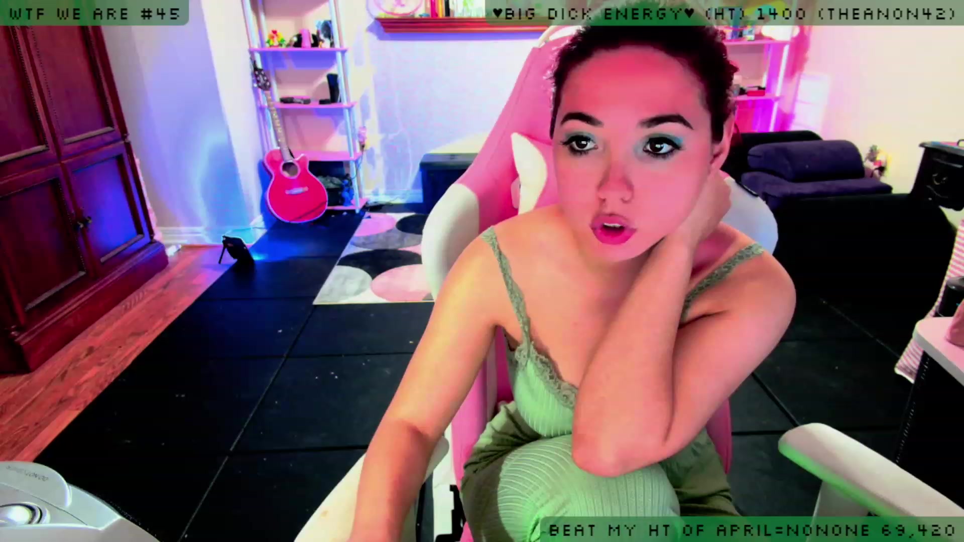 Gallery image thumbnail from JessWhitmore's myfreecams stream on, 04/24/2023, 06:13 image 7 of 20