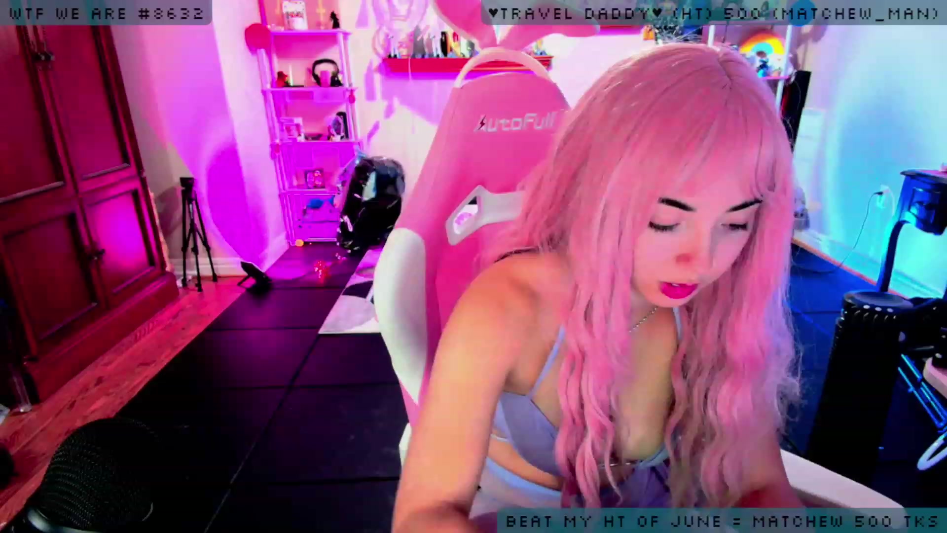 Gallery image thumbnail from JessWhitmore's myfreecams stream on, 06/19/2023, 05:05 image 4 of 20