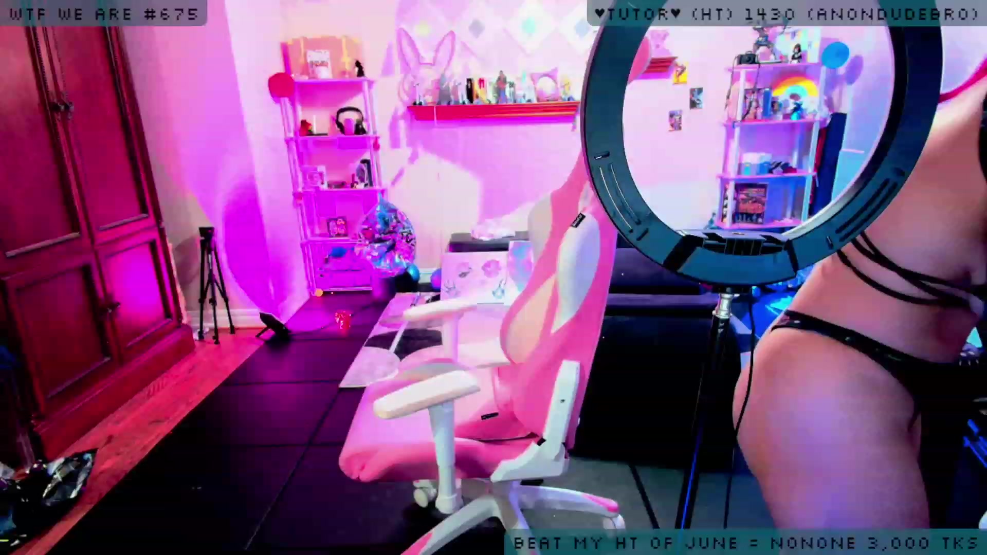 Gallery image thumbnail from JessWhitmore's myfreecams stream on, 06/24/2023, 04:05 image 7 of 20