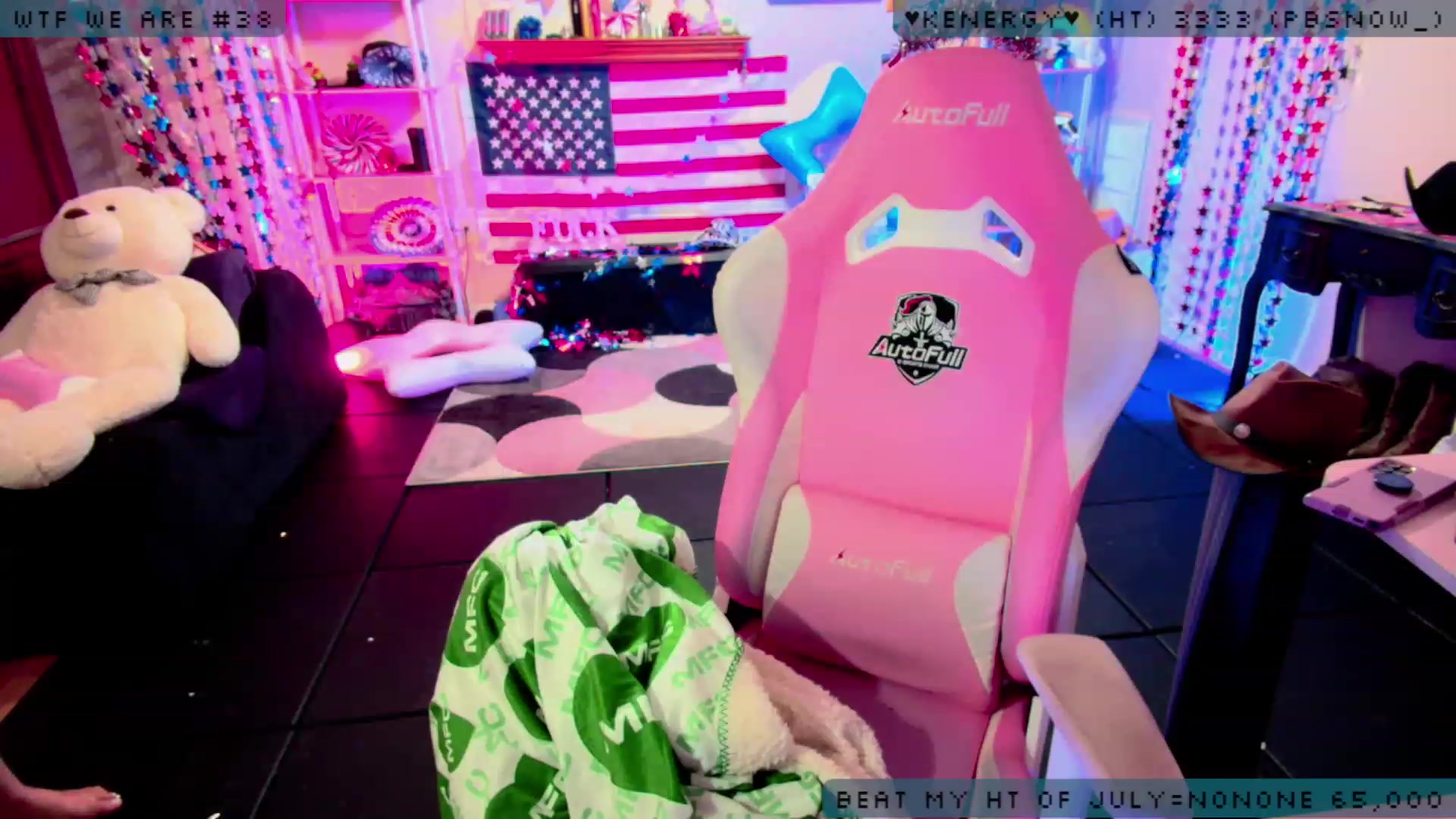 Gallery image thumbnail from JessWhitmore's myfreecams stream on, 07/21/2023, 06:22 image 17 of 20