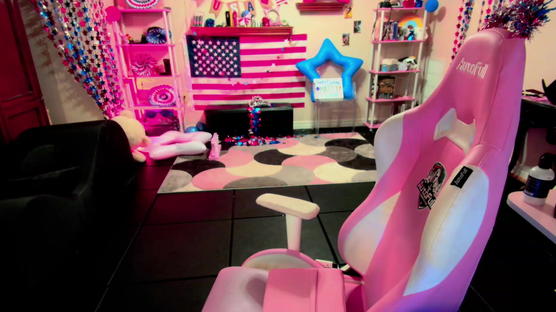 Gallery image thumbnail from JessWhitmore's myfreecams stream on, 07/25/2023, 07:11 image 18 of 20