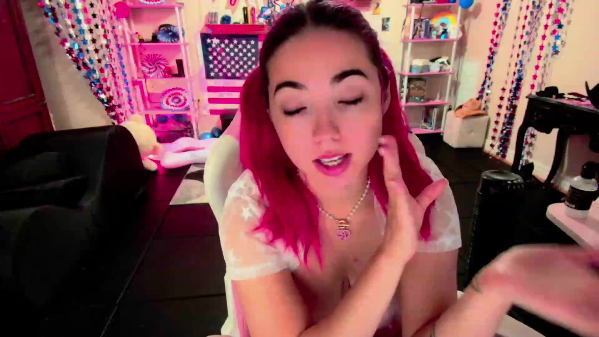 Gallery image thumbnail from JessWhitmore's myfreecams stream on, 07/26/2023, 14:49 image 8 of 20