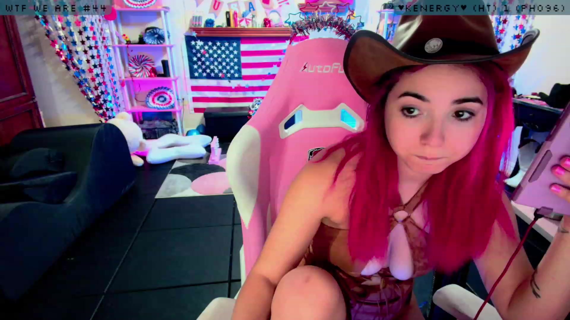 Gallery image thumbnail from JessWhitmore's myfreecams stream on, 08/01/2023, 04:26 image 9 of 20