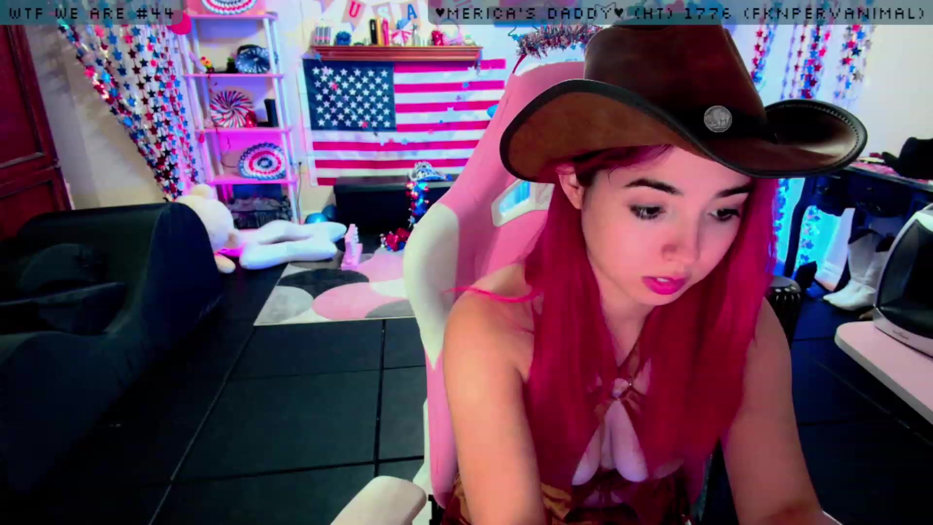 Gallery image thumbnail from JessWhitmore's myfreecams stream on, 08/01/2023, 06:21 image 8 of 20