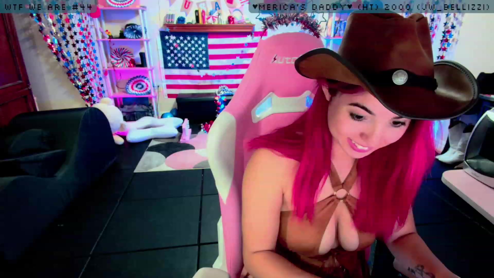 Gallery image thumbnail from JessWhitmore's myfreecams stream on, 08/01/2023, 06:21 image 12 of 20
