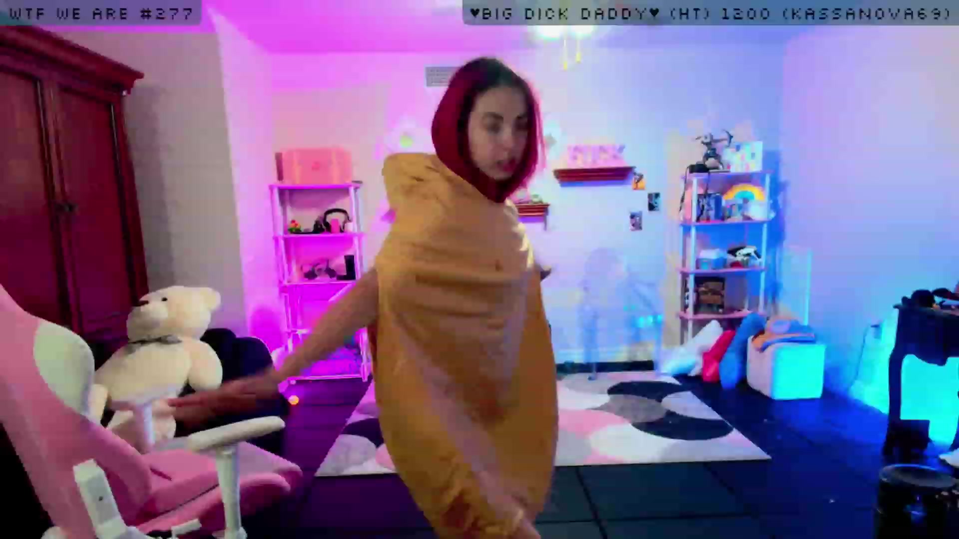 Gallery image thumbnail from JessWhitmore's myfreecams stream on, 08/03/2023, 07:40 image 7 of 20