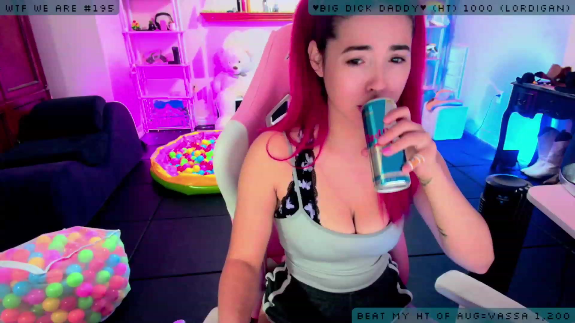 Gallery image thumbnail from JessWhitmore's myfreecams stream on, 08/04/2023, 05:03 image 13 of 20