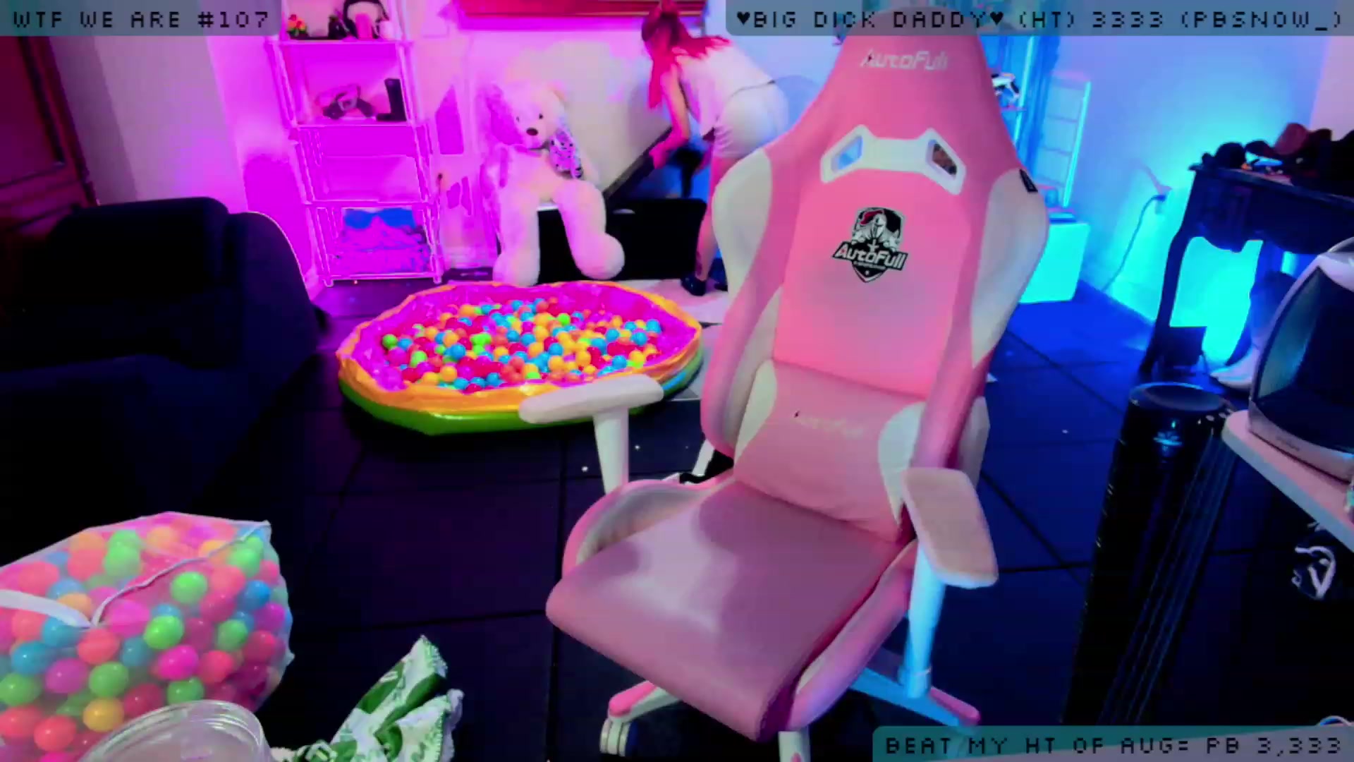 Gallery image thumbnail from JessWhitmore's myfreecams stream on, 08/04/2023, 09:26 image 16 of 20