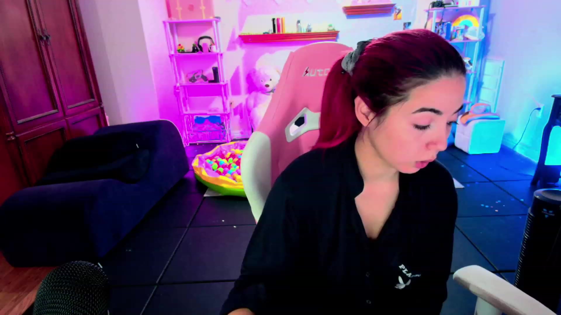 Gallery image thumbnail from JessWhitmore's myfreecams stream on, 08/07/2023, 08:20 image 20 of 20