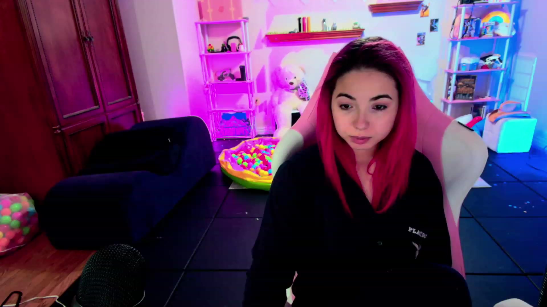 Gallery image thumbnail from JessWhitmore's myfreecams stream on, 08/07/2023, 08:20 image 14 of 20