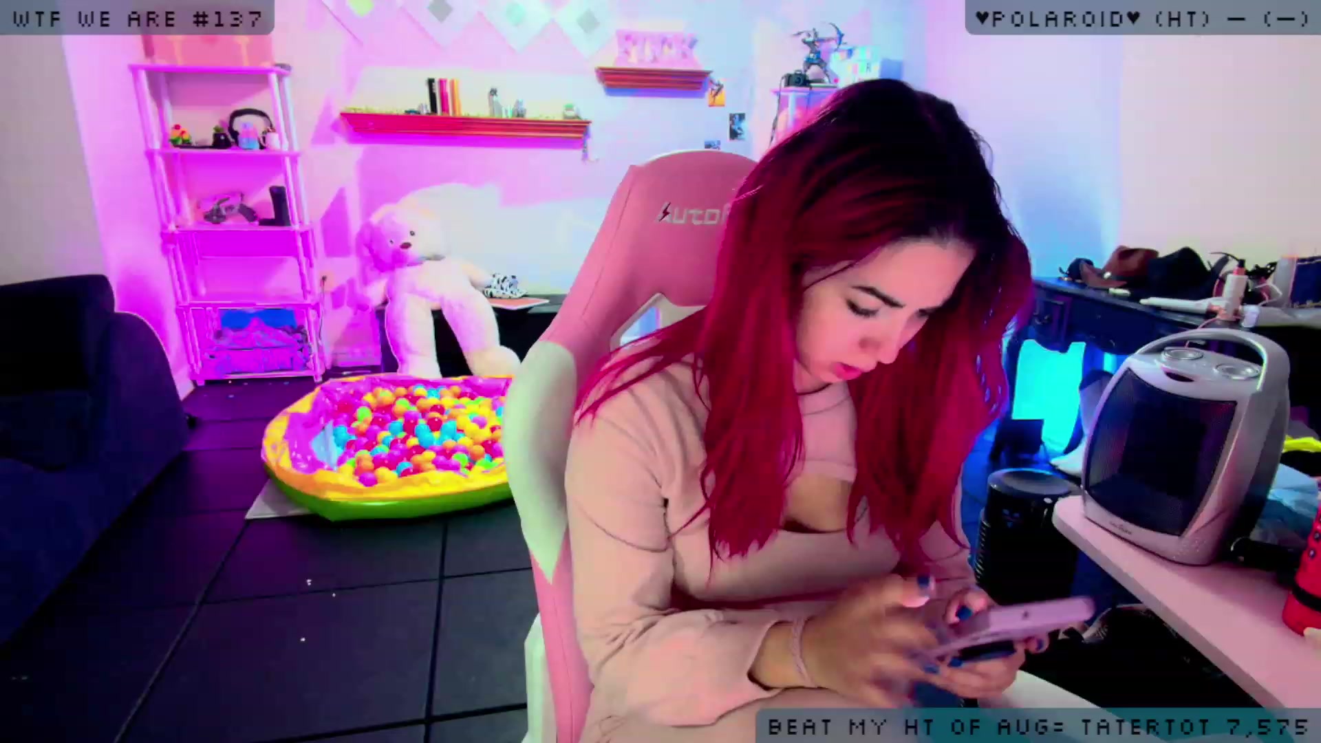 Gallery image thumbnail from JessWhitmore's myfreecams stream on, 08/17/2023, 03:45 image 3 of 20