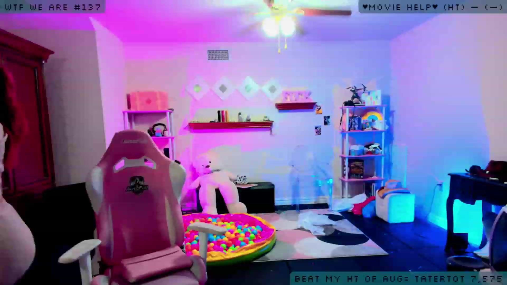 Gallery image thumbnail from JessWhitmore's myfreecams stream on, 08/17/2023, 03:45 image 11 of 20