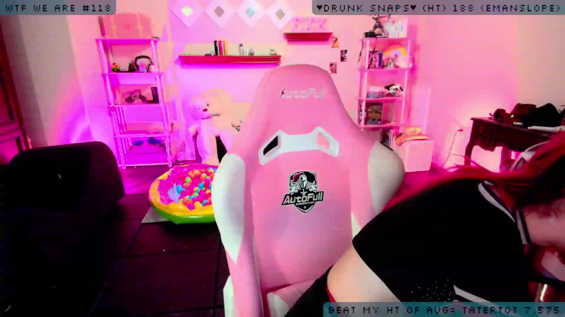 Gallery image thumbnail from JessWhitmore's myfreecams stream on, 08/19/2023, 03:24 image 4 of 20
