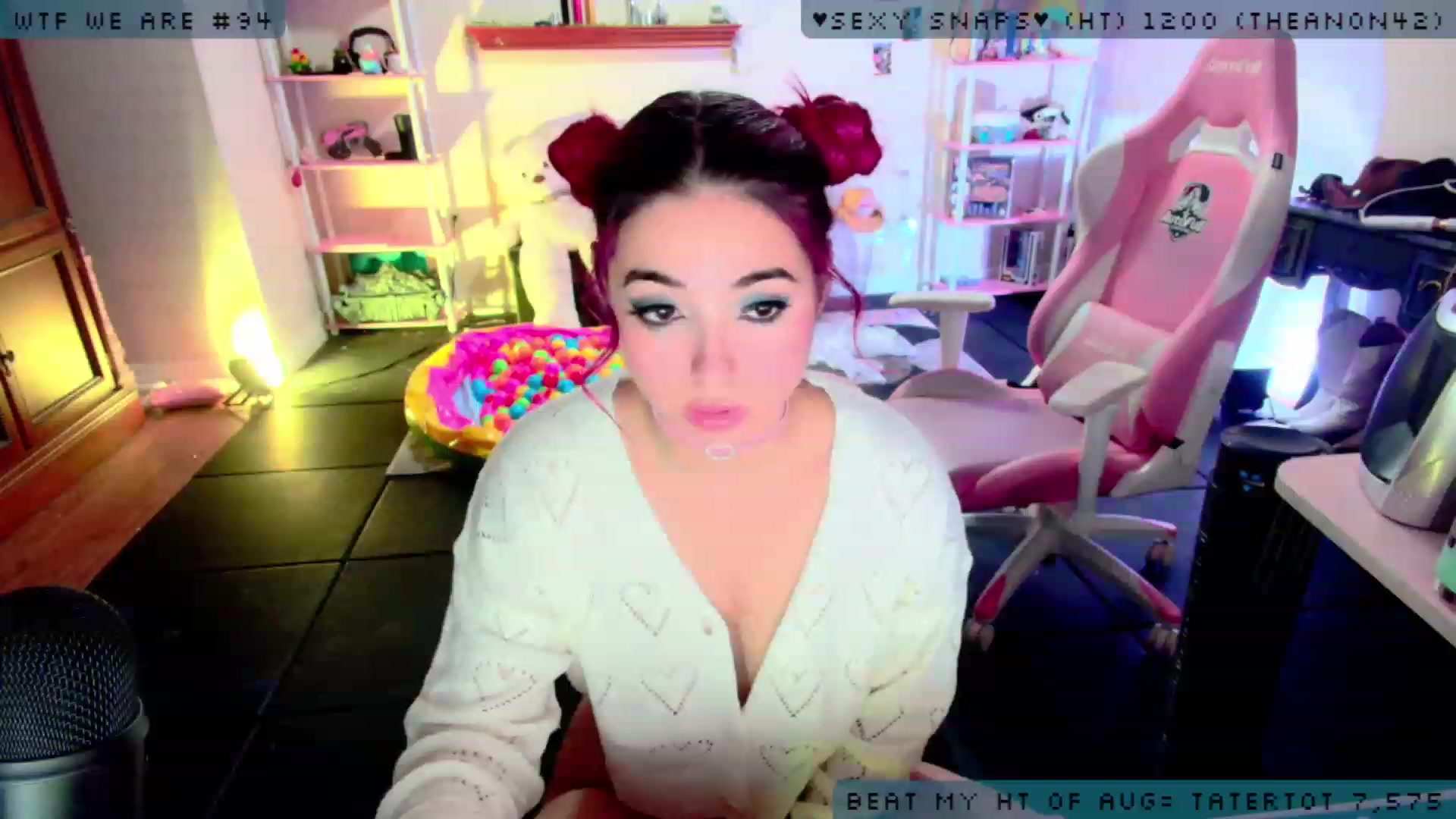 Gallery image thumbnail from JessWhitmore's myfreecams stream on, 08/21/2023, 07:46 image 12 of 20