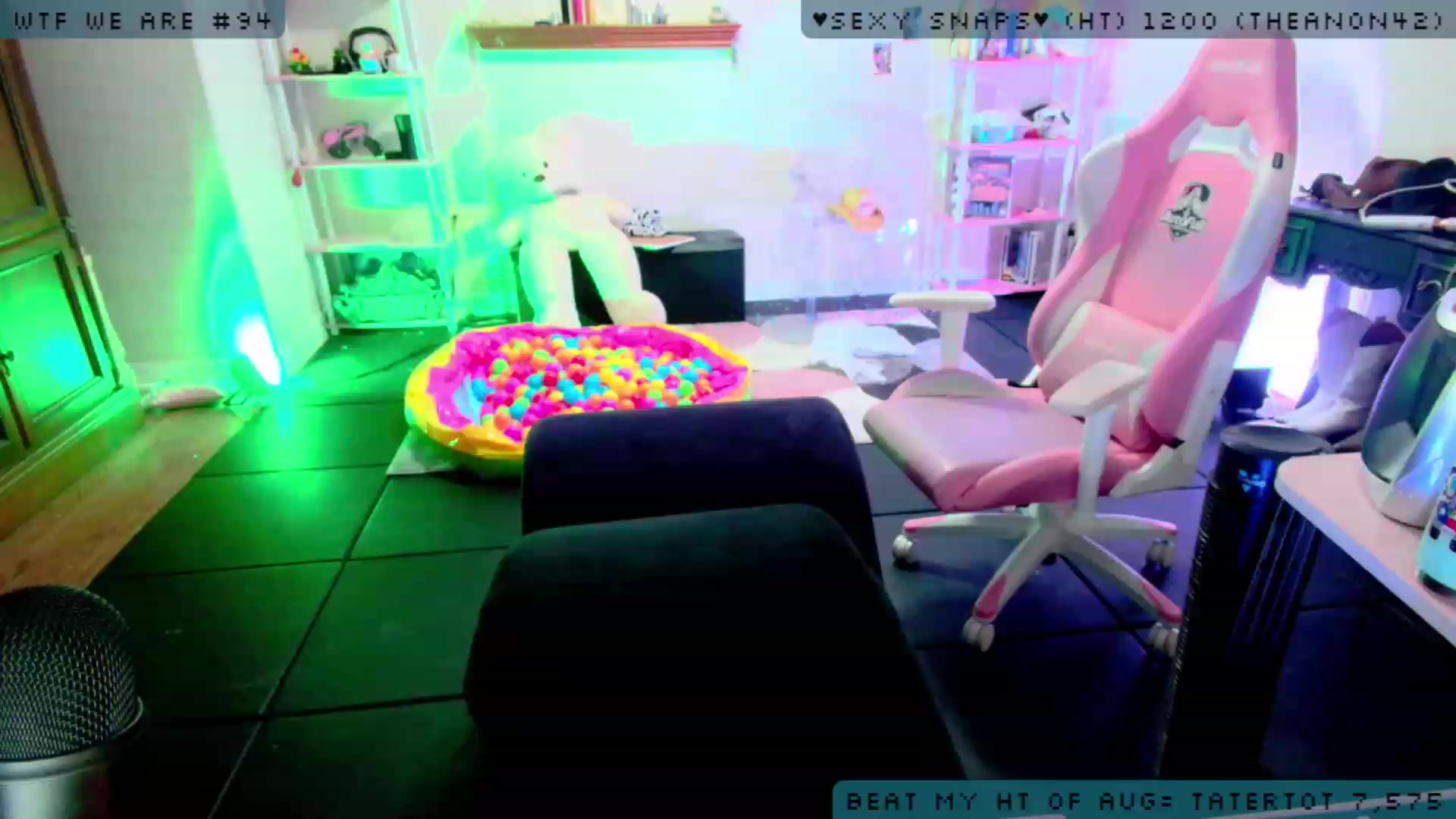 Gallery image thumbnail from JessWhitmore's myfreecams stream on, 08/21/2023, 07:46 image 18 of 20