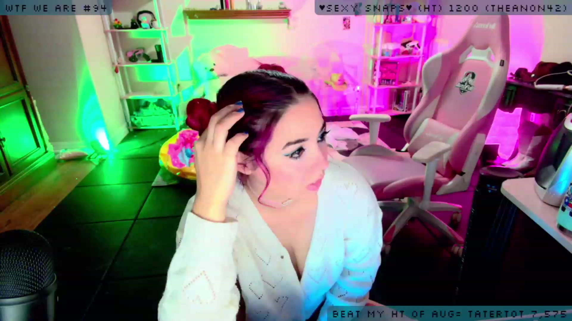 Gallery image thumbnail from JessWhitmore's myfreecams stream on, 08/21/2023, 07:46 image 14 of 20