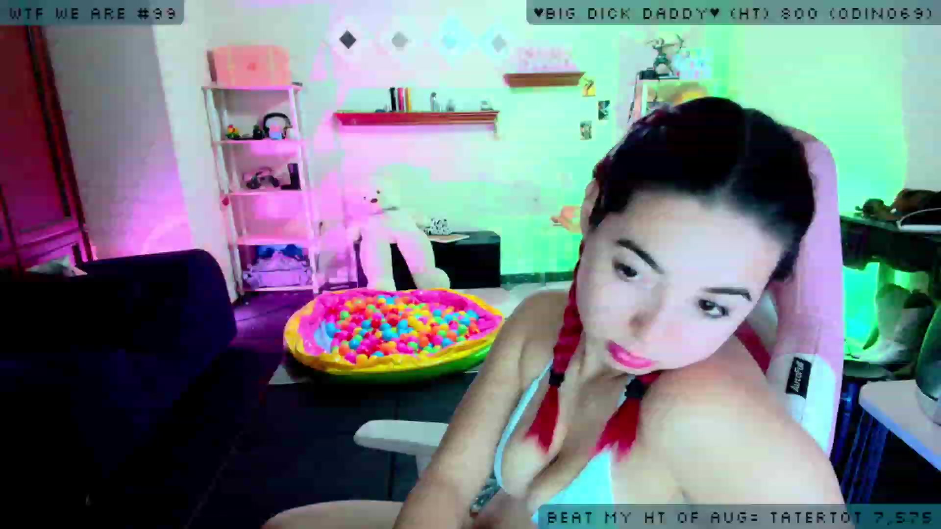Gallery image thumbnail from JessWhitmore's myfreecams stream on, 08/22/2023, 07:10 image 3 of 20