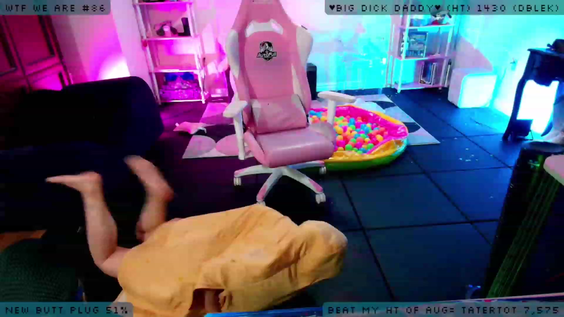 Gallery image thumbnail from JessWhitmore's myfreecams stream on, 08/24/2023, 08:16 image 18 of 20