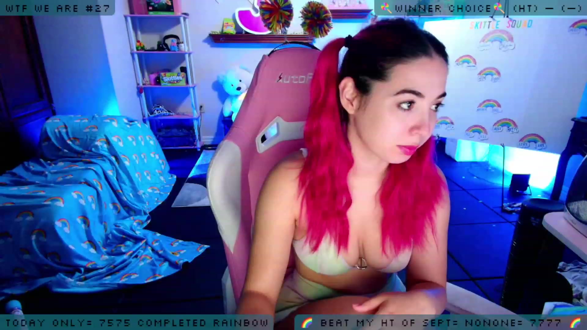 Gallery image thumbnail from JessWhitmore's myfreecams stream on, 09/13/2023, 03:37 image 4 of 20