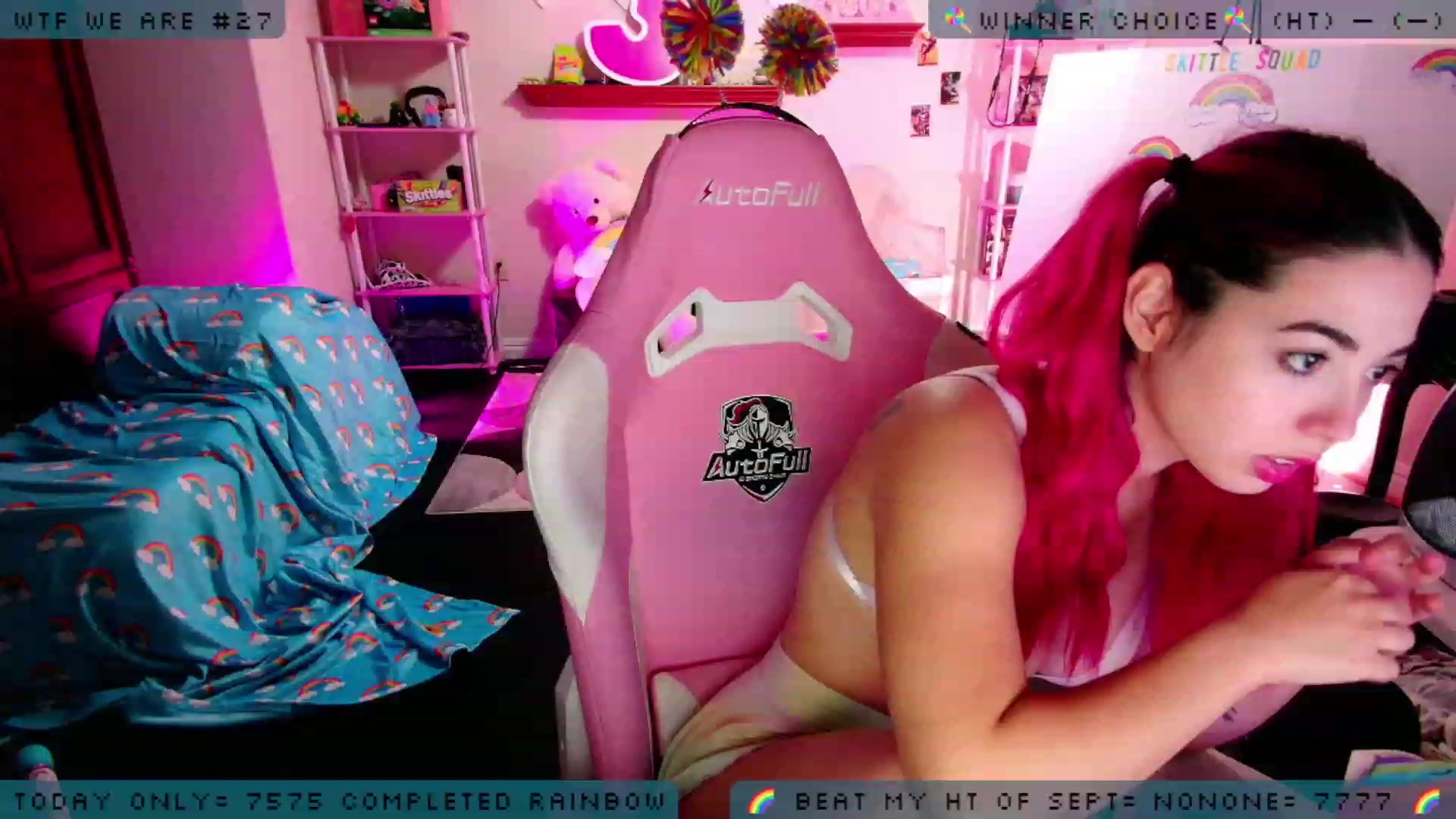 Gallery image thumbnail from JessWhitmore's myfreecams stream on, 09/13/2023, 03:37 image 5 of 20