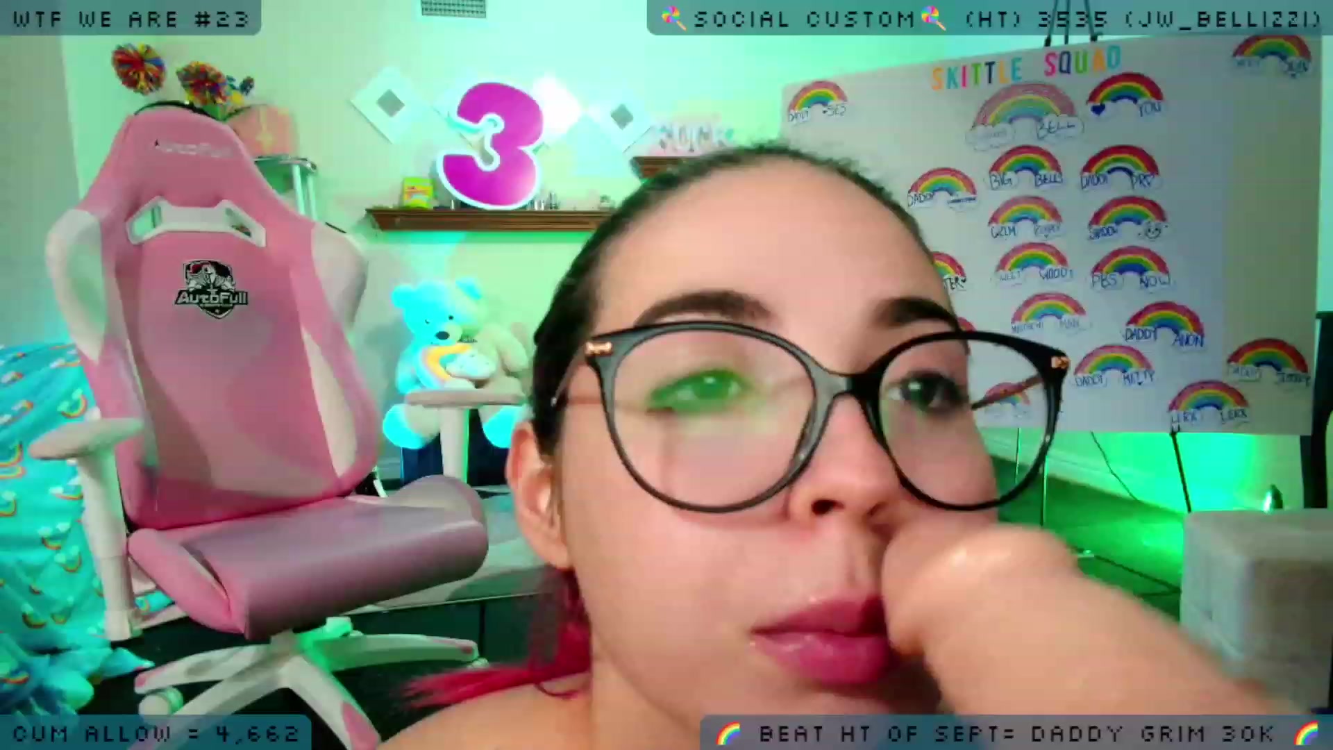 Gallery image thumbnail from JessWhitmore's myfreecams stream on, 10/01/2023, 02:09 image 13 of 20