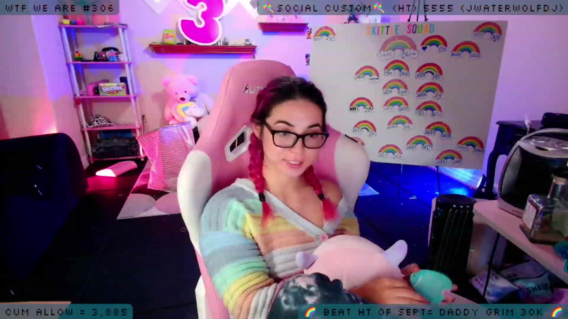 Gallery image thumbnail from JessWhitmore's myfreecams stream on, 10/04/2023, 05:34 image 5 of 20