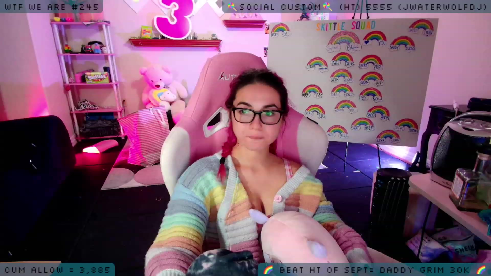 Gallery image thumbnail from JessWhitmore's myfreecams stream on, 10/04/2023, 05:34 image 13 of 20