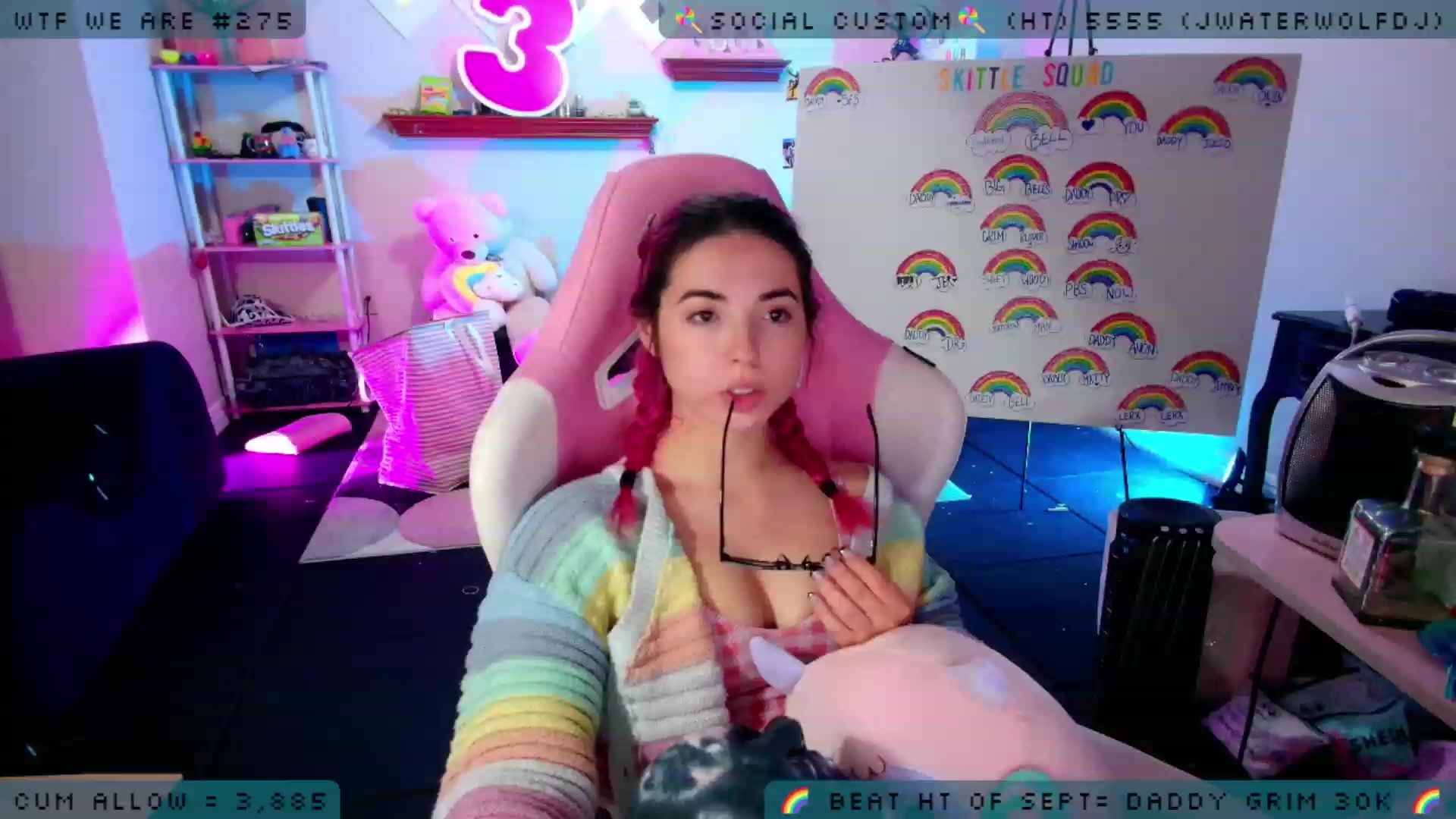 Gallery image thumbnail from JessWhitmore's myfreecams stream on, 10/04/2023, 05:34 image 7 of 20