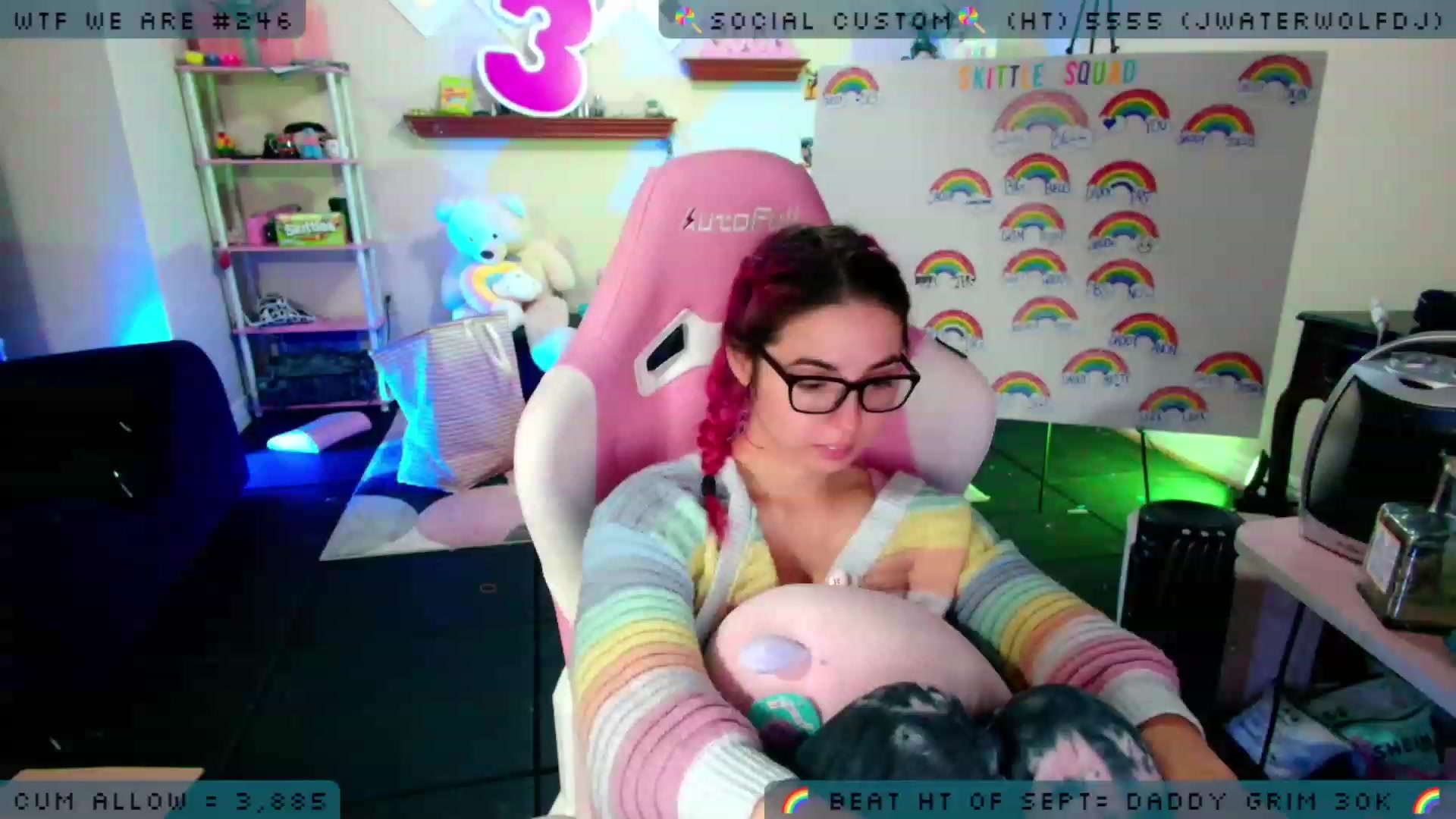 Gallery image thumbnail from JessWhitmore's myfreecams stream on, 10/04/2023, 05:34 image 17 of 20