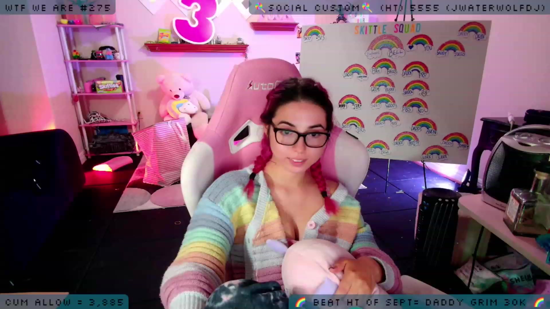 Gallery image thumbnail from JessWhitmore's myfreecams stream on, 10/04/2023, 05:34 image 10 of 20