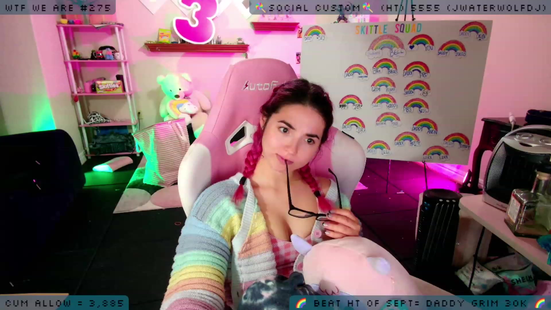 Gallery image thumbnail from JessWhitmore's myfreecams stream on, 10/04/2023, 05:34 image 8 of 20
