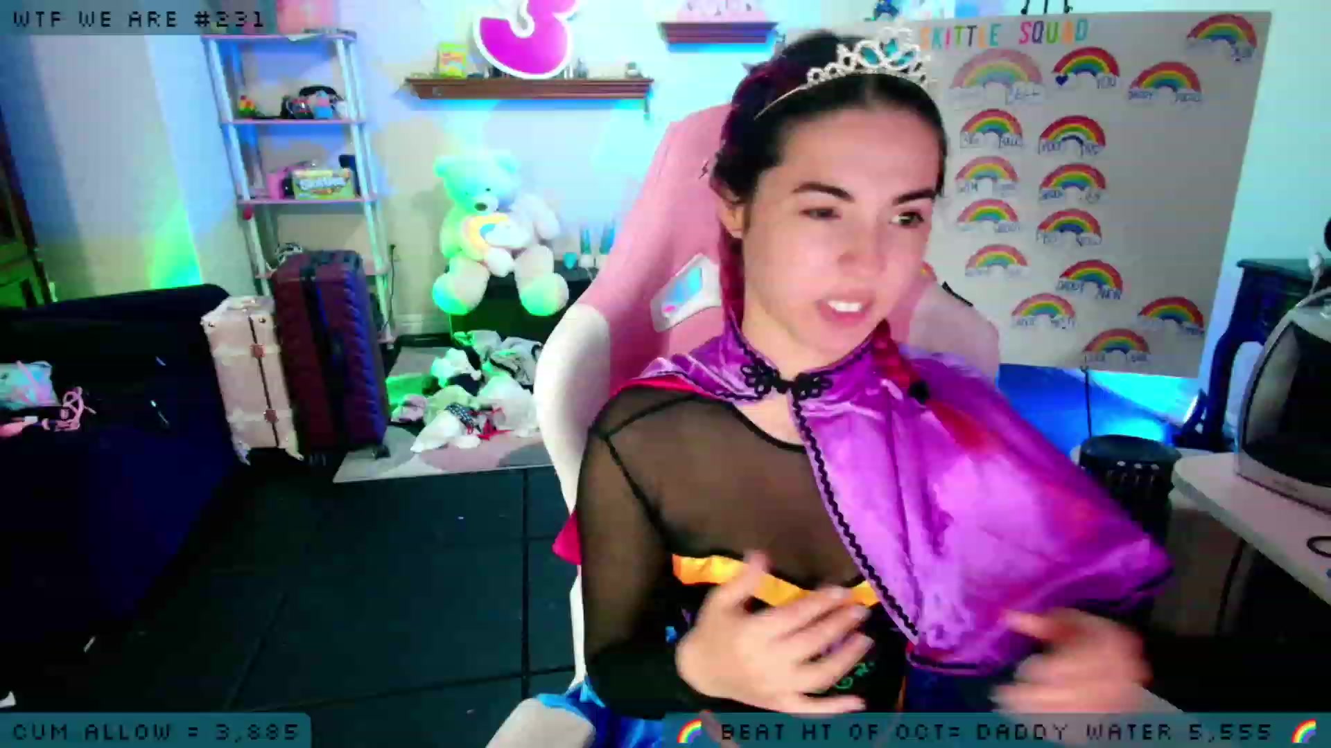 Gallery image thumbnail from JessWhitmore's myfreecams stream on, 10/05/2023, 04:04 image 5 of 20