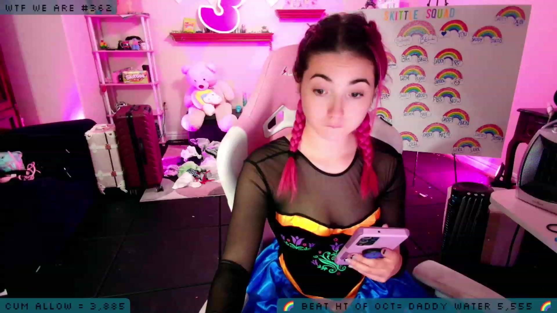 Gallery image thumbnail from JessWhitmore's myfreecams stream on, 10/05/2023, 04:04 image 2 of 20