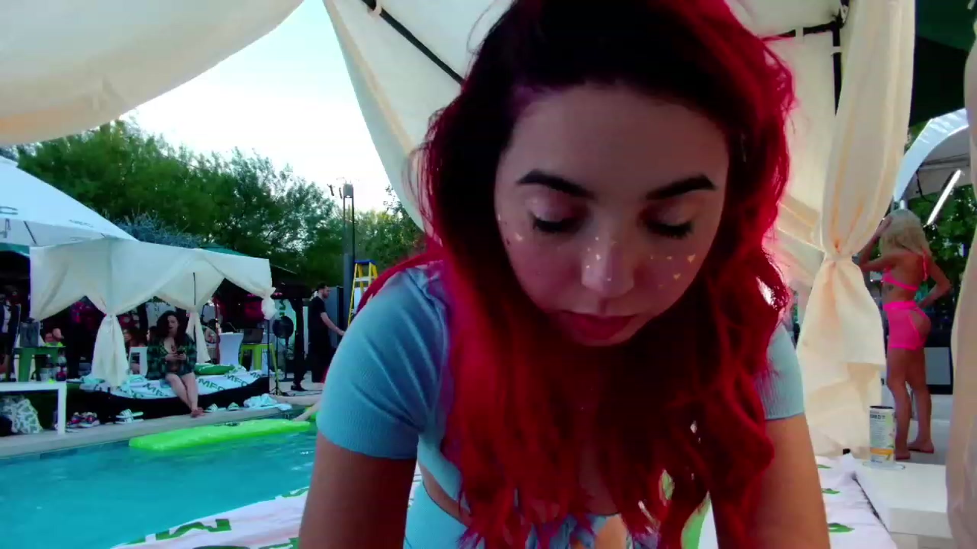 Gallery image thumbnail from JessWhitmore's myfreecams stream on, 10/11/2023, 01:33 image 9 of 20