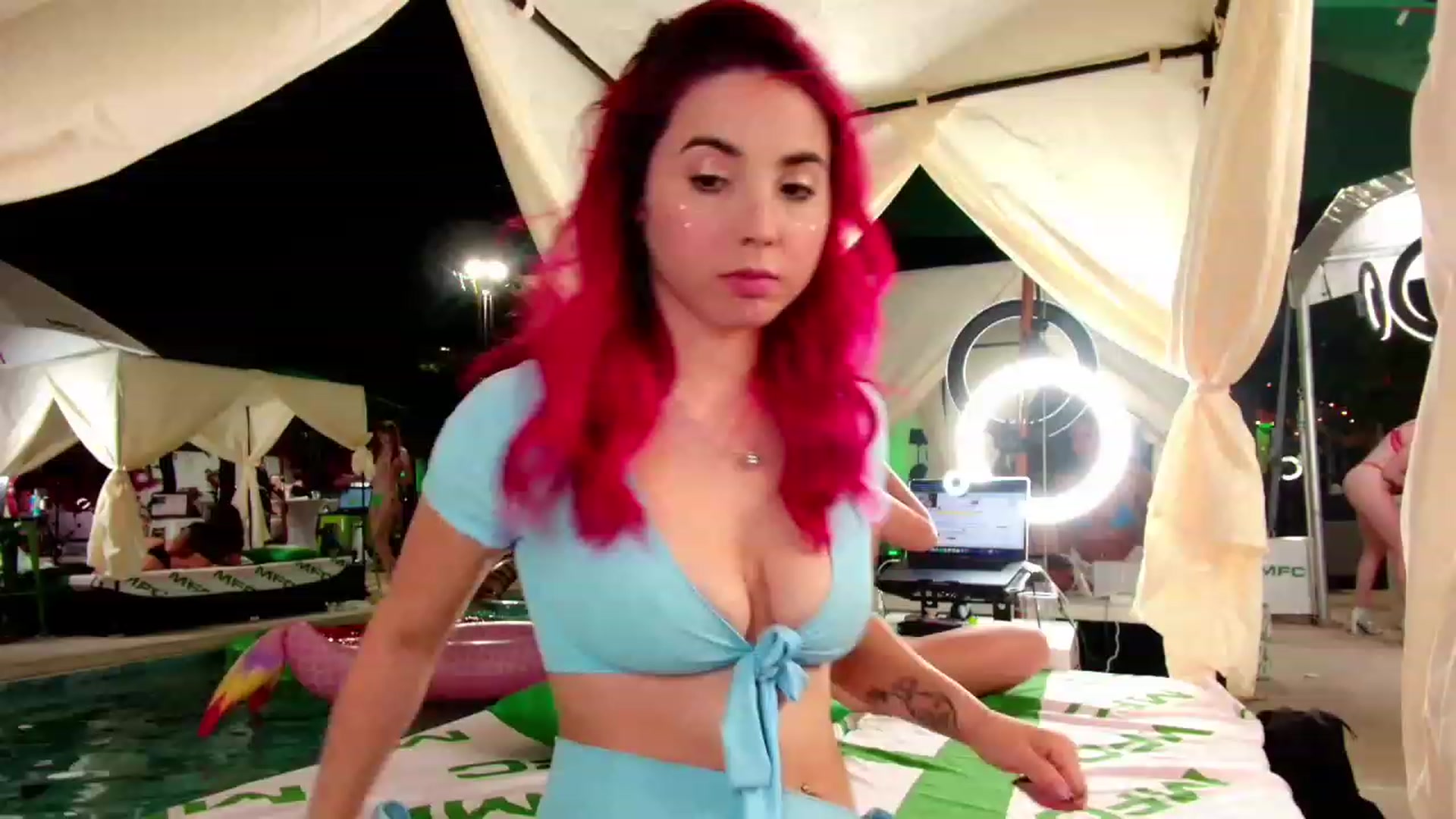 Gallery image thumbnail from JessWhitmore's myfreecams stream on, 10/11/2023, 03:36 image 13 of 20