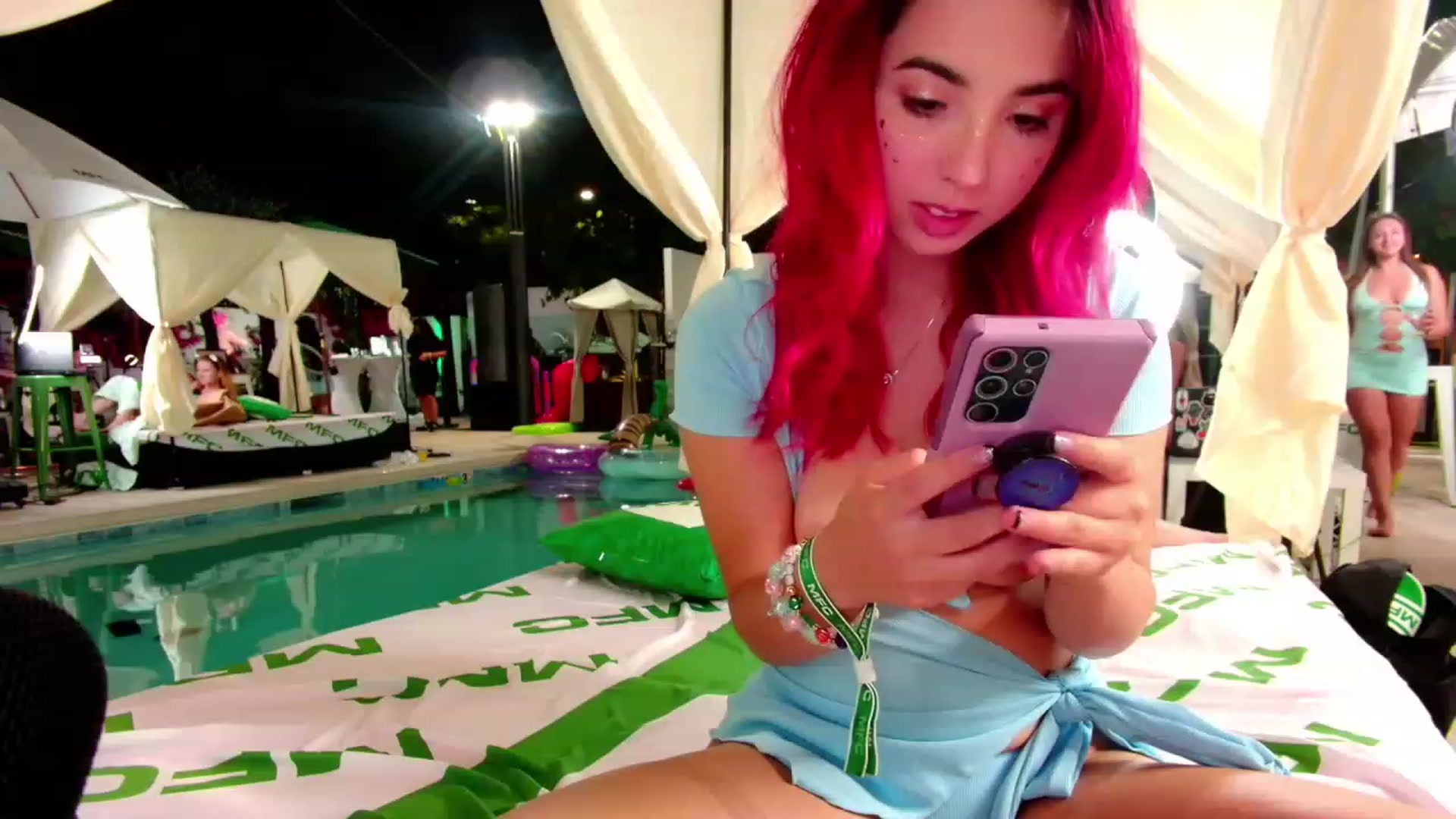 Gallery image thumbnail from JessWhitmore's myfreecams stream on, 10/11/2023, 04:12 image 16 of 20