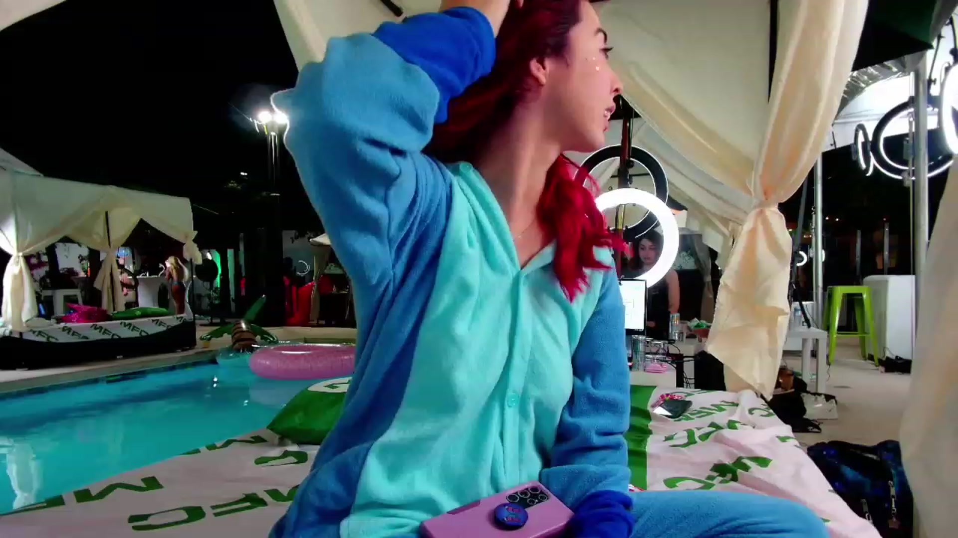 Gallery image thumbnail from JessWhitmore's myfreecams stream on, 10/11/2023, 07:16 image 15 of 20