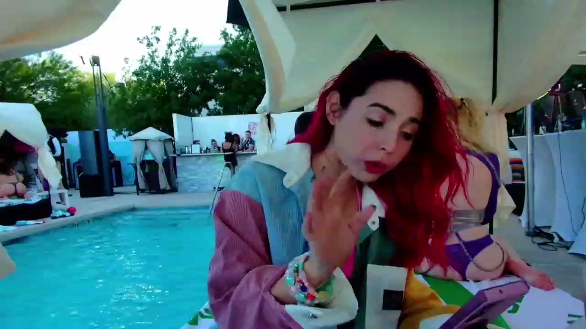 Gallery image thumbnail from JessWhitmore's myfreecams stream on, 10/12/2023, 24:22 image 20 of 20