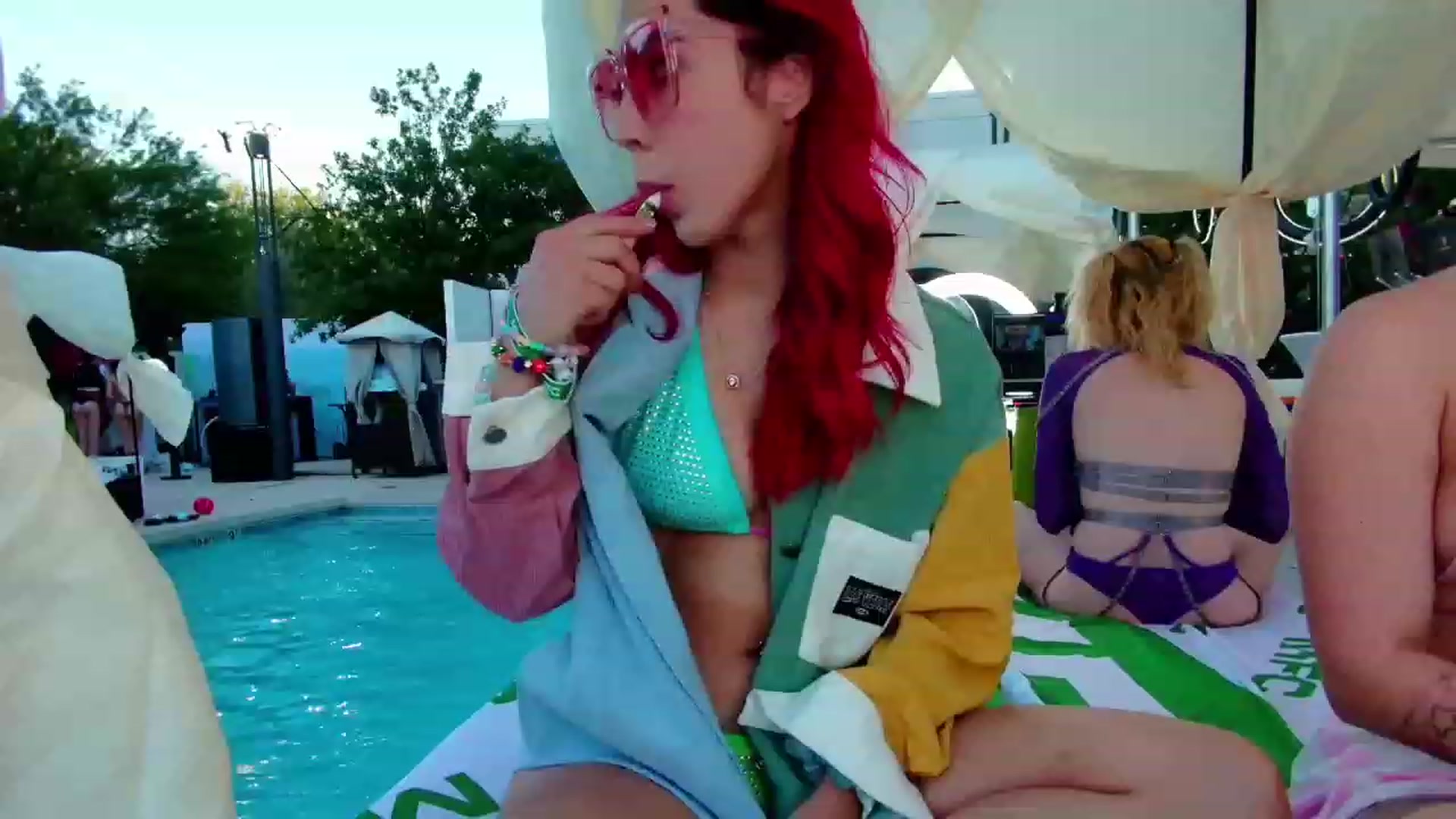 Gallery image thumbnail from JessWhitmore's myfreecams stream on, 10/12/2023, 02:14 image 1 of 20